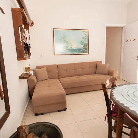 Eirini's Traditional House * Lístaros