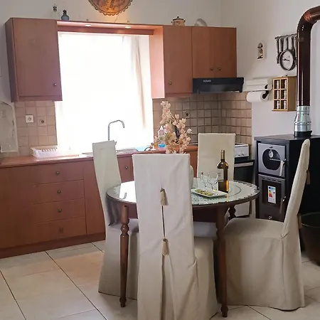 Eirini's Traditional House * Lístaros